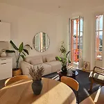 Bright Artist's On Hills Appartement